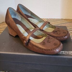NEW Kenneth Cole Brown Fly On The Wall LE Wedge Heal Women's Shoes Size 7 Med